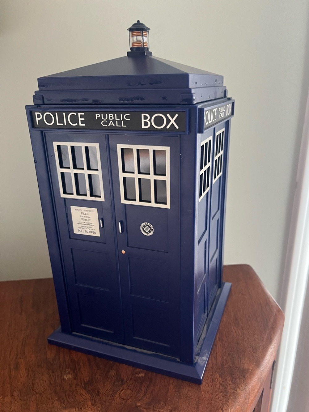 Doctor Who TARDIS Decorative Police Box lights and sound cookie jar